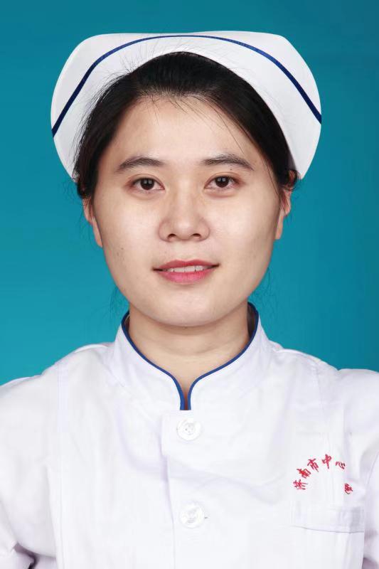 李民,32岁,男,主管护师,从事急诊重症医学科护理工作12年.