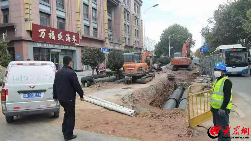 我为群众办实事丨阜新路街道开展辖区道路施工专项执法检查行动 市北 青岛大众网